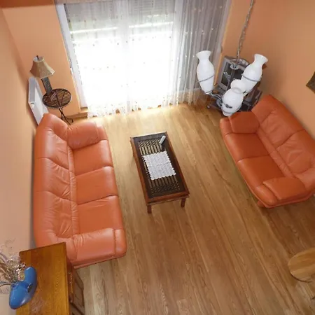 Large 2 Bedrooms Plus Living *