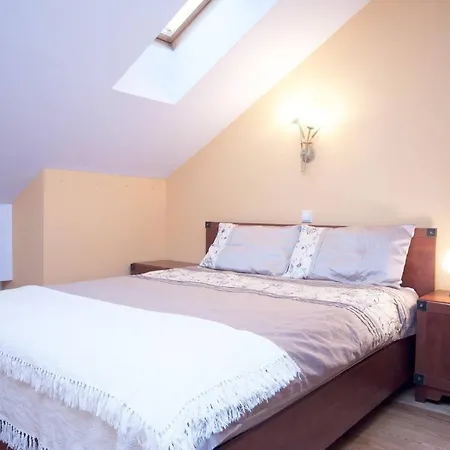 Large 2 Bedrooms Plus Living *